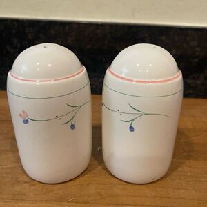 Vintage Floral Salt and Pepper shakers